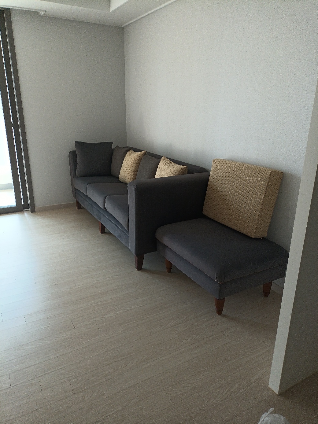 235149625_FNg5IPDW_68014159052a194db853195b9c3def76d2175110.jpg 이미지크게보기